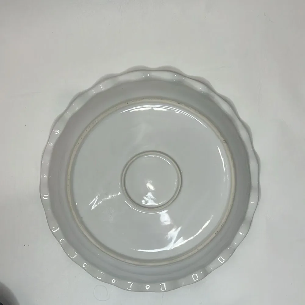 Blueberry Pie Plate 9 3/4 Inch Round Fluted Rim White Blue Homemade Sugar Flour